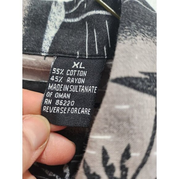 Cactus Black Label Mens Hawaiian Shirt Size XL Tan Black Palm Tree Short Sleeve - Picture 4 of 7